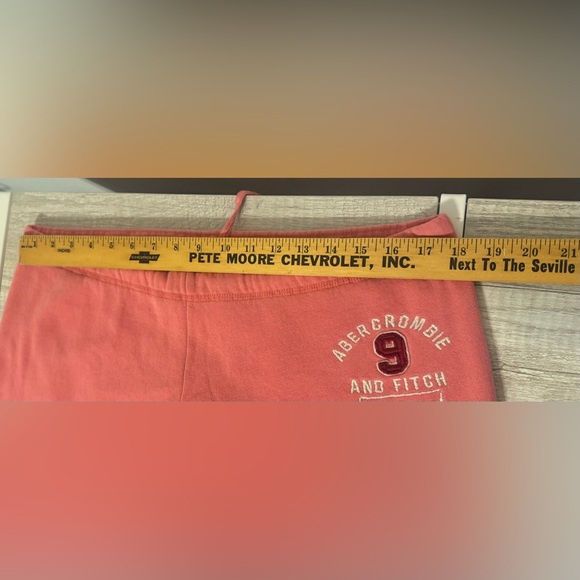 Abercrombie & Fitch Cropped Sweatpants Butt Spell Out Pink y2k 90s Size Medium - Picture 7 of 10